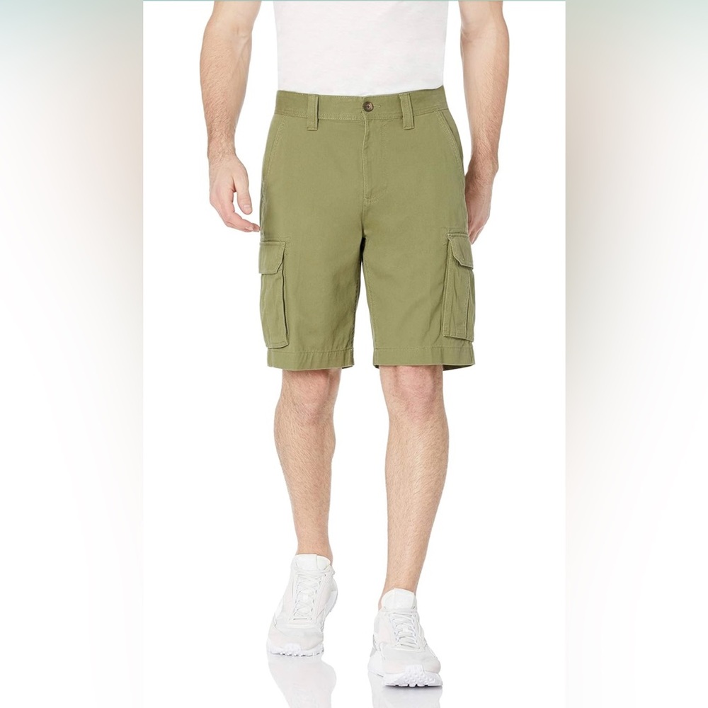 NWT, Amazon Essentials Men's 10" Classic-Fit Cargo Short, 29”, Light Olive